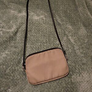 Madden Girl Crossbody Bag – Taupe